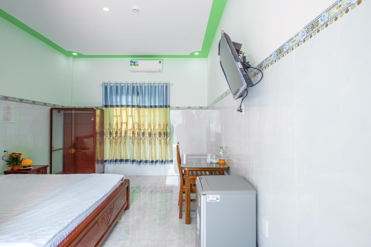 Hotel Nguyen Toan Дуонг-Донг Экстерьер фото
