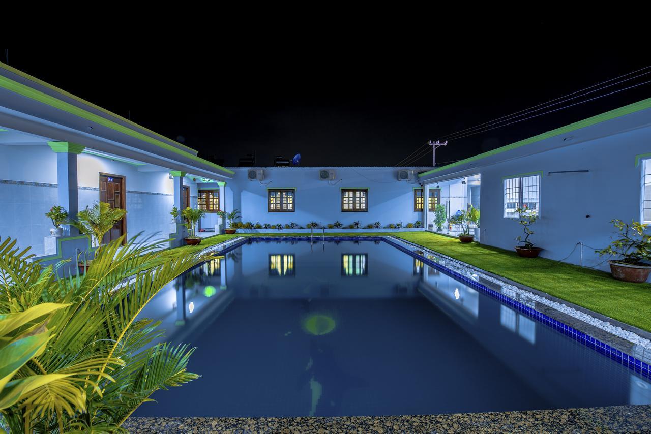 Hotel Nguyen Toan Дуонг-Донг Экстерьер фото