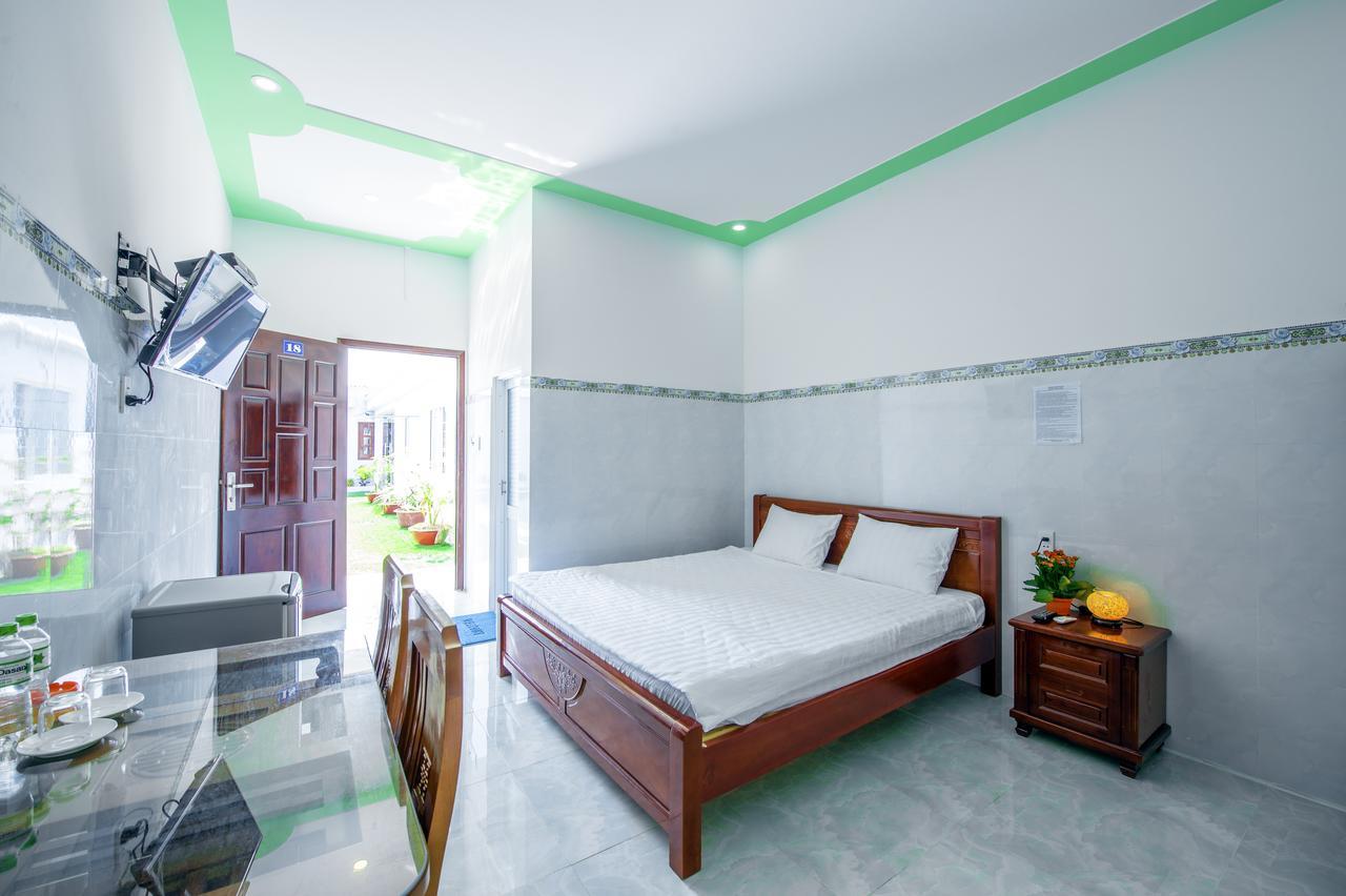 Hotel Nguyen Toan Дуонг-Донг Экстерьер фото